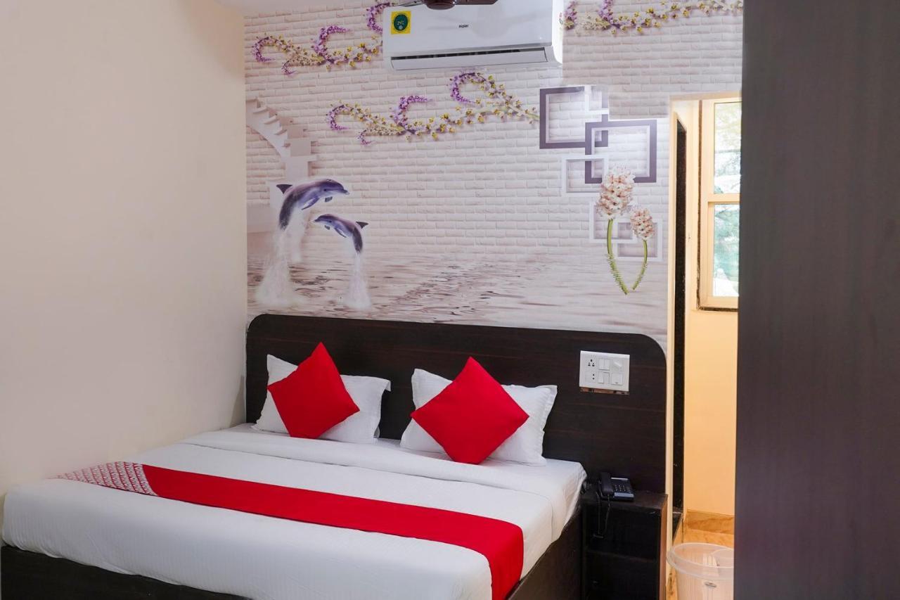 Oyo Flagship 68474 Hotel Viraj Pune Exterior foto